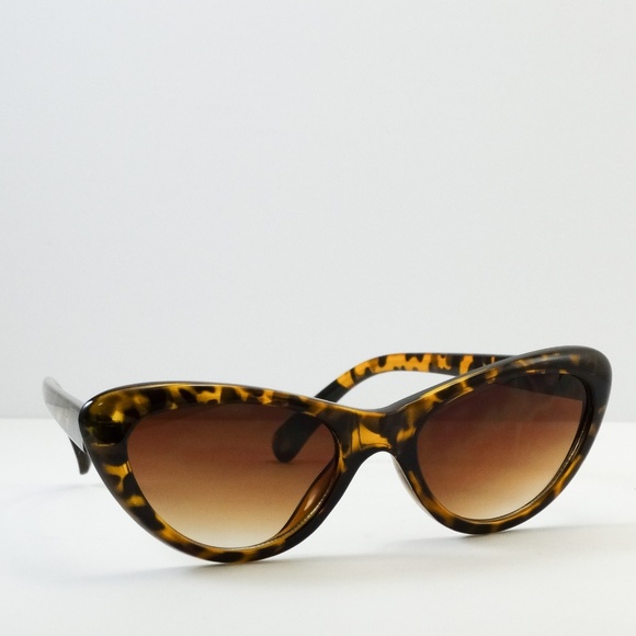 Accessories - Cat Eye Fashion Chic Sunglasses